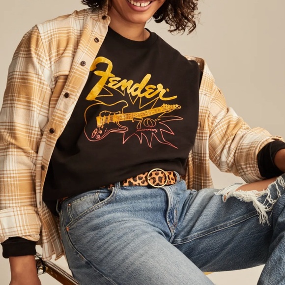 NWT 70th Anniversary Stratocaster Fender x Lucky Brand 💯% Cotton Sweatshirt. L - Picture 2 of 5